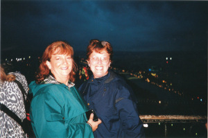 Paris2013_eiffeltowerme+mum